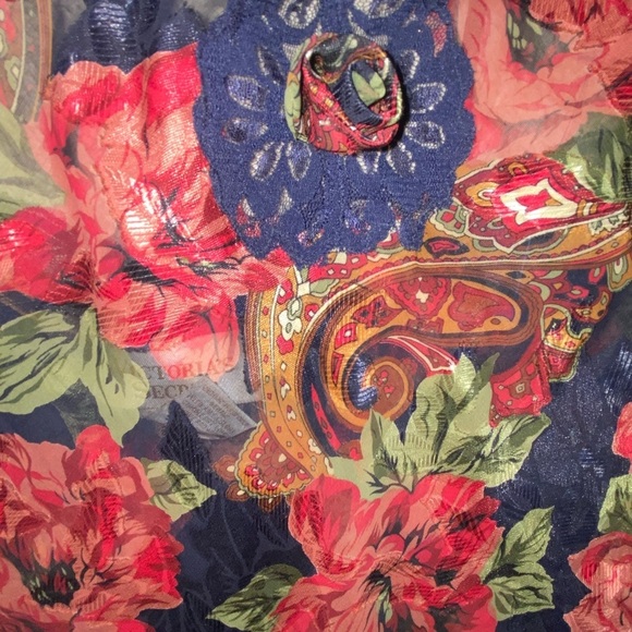 Victoria Secret Gold Label Vintage Floral Chemise Slip and Robe Set O/S-M - Picture 4 of 12